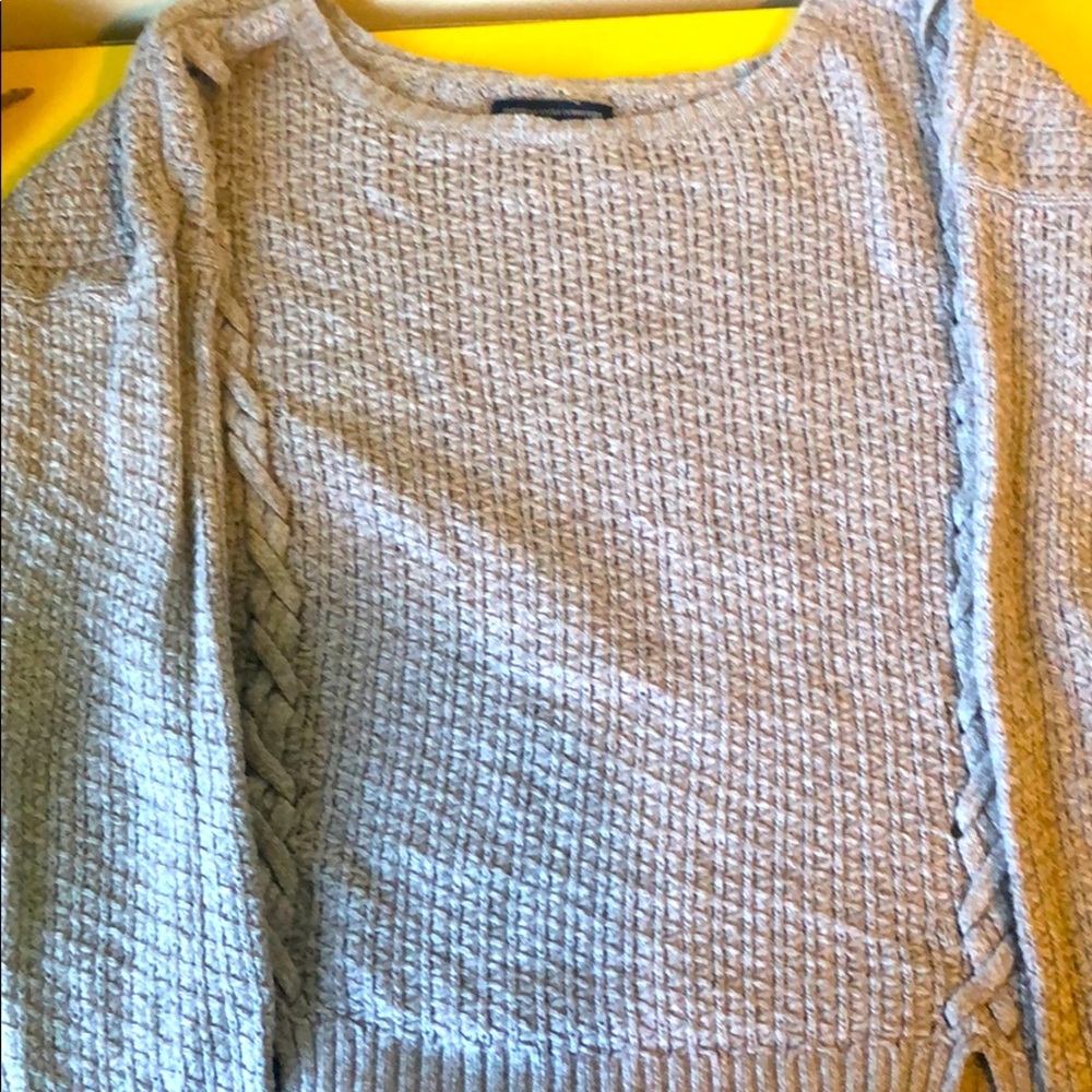 American eagle sweater
